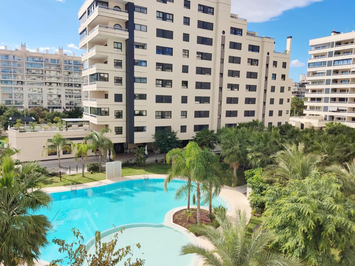 Parque Mariola 300m Paradise Pool Paddle Appartamento *